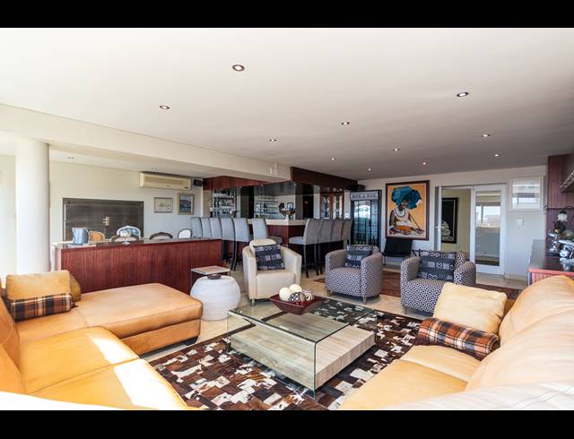 6 BEDROOM HOUSE FOR SALE IN BLOUBERGSTRAND